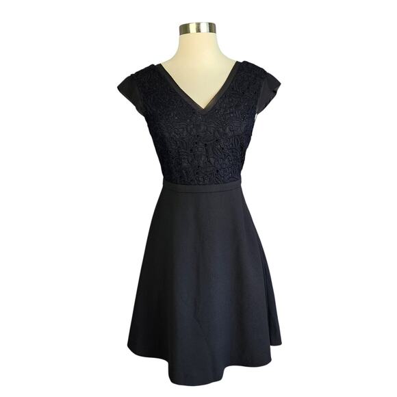 SUNCOO Paris Womens Robe Celine Dress Size US Small Black Embroidered Lace NEW - Picture 2 of 11